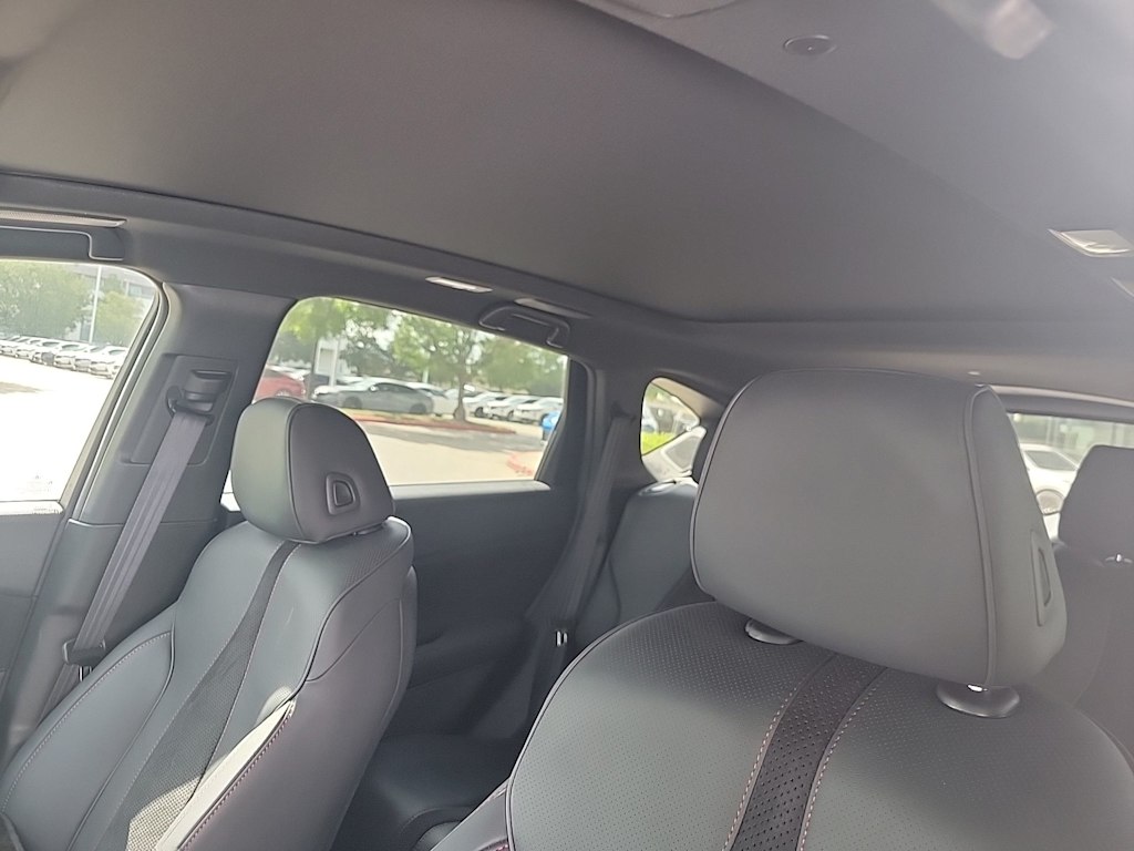 Thumbnail: 2025 Acura RDX - 4