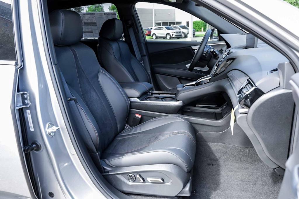 Thumbnail: 2025 Acura RDX - 12