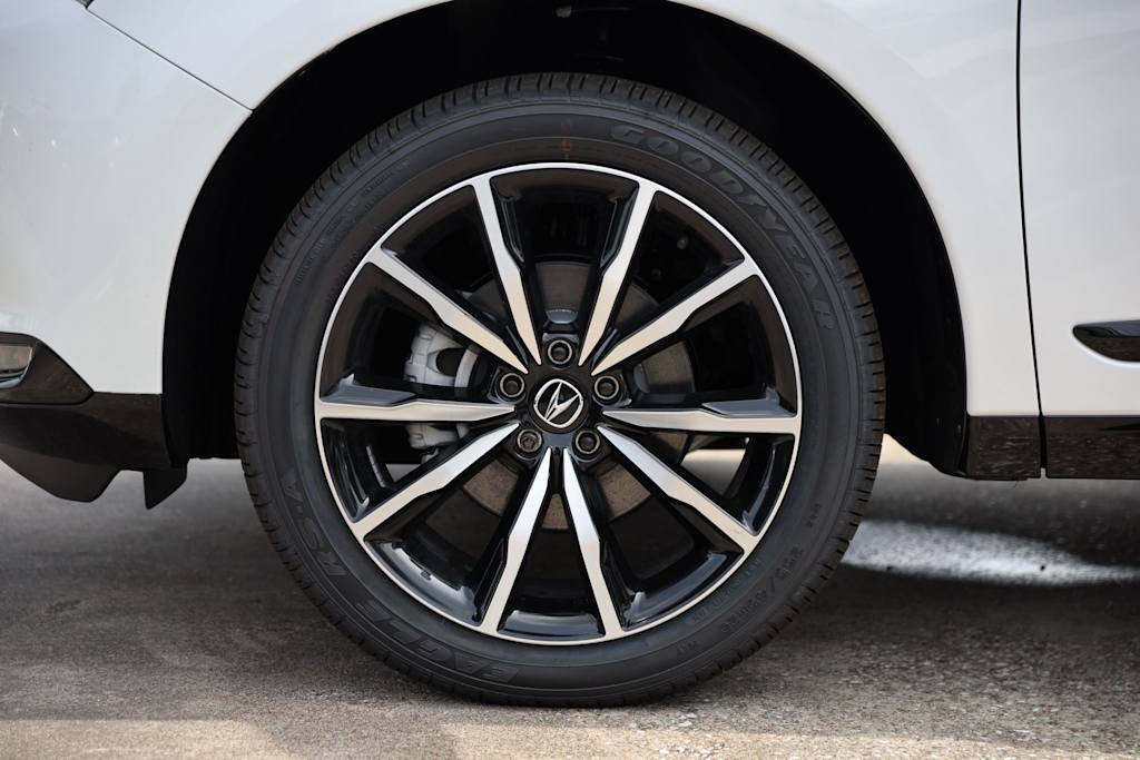 Thumbnail: 2026 Acura RDX - 8