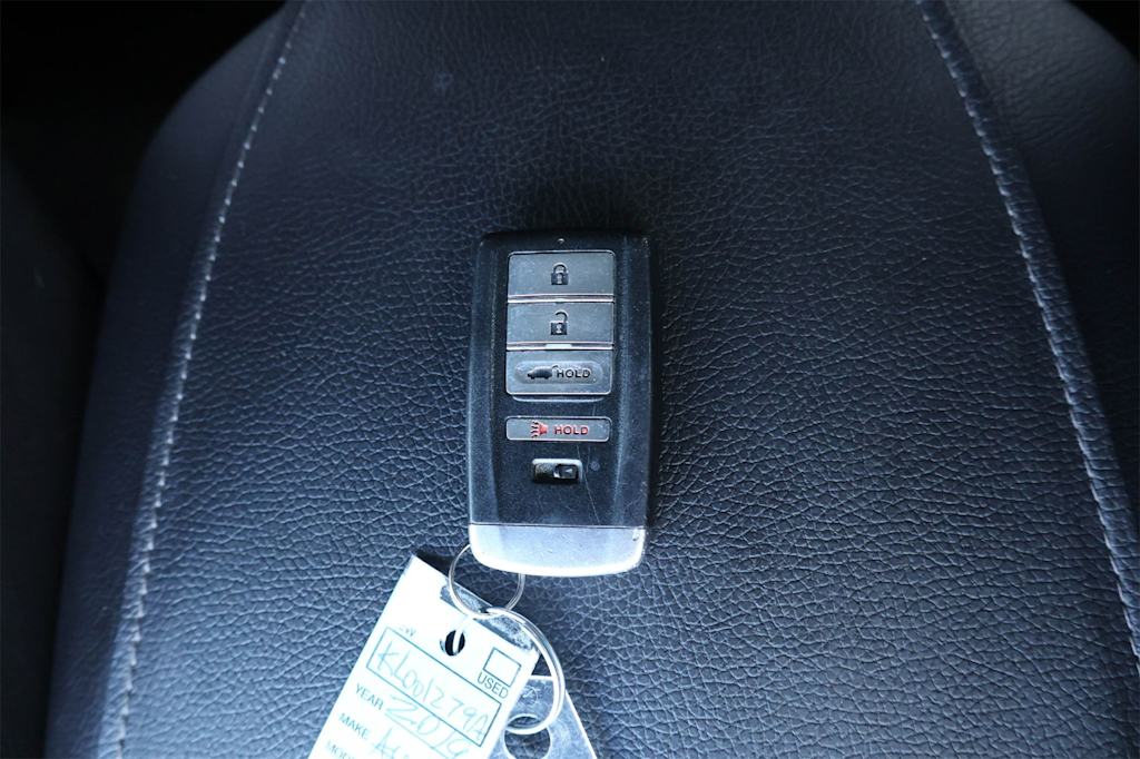 Thumbnail: 2019 Acura MDX - 19