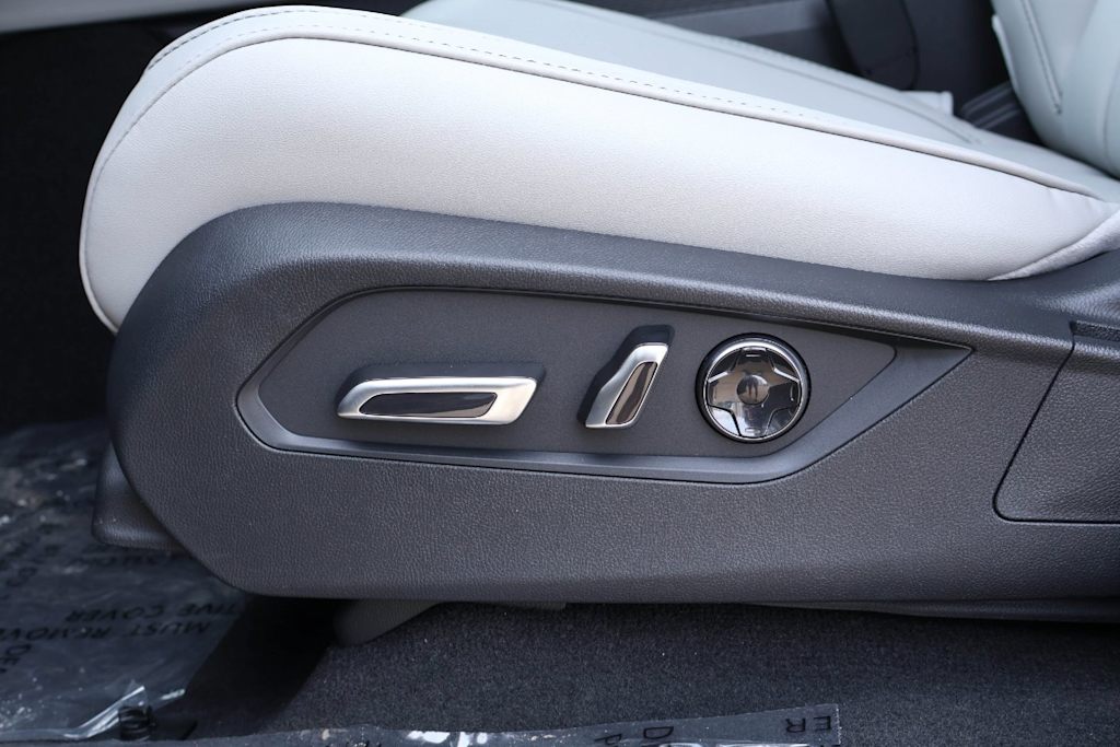 Thumbnail: 2026 Acura MDX - 24