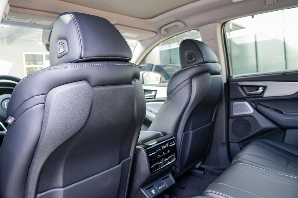 Thumbnail: 2026 Acura MDX - 13