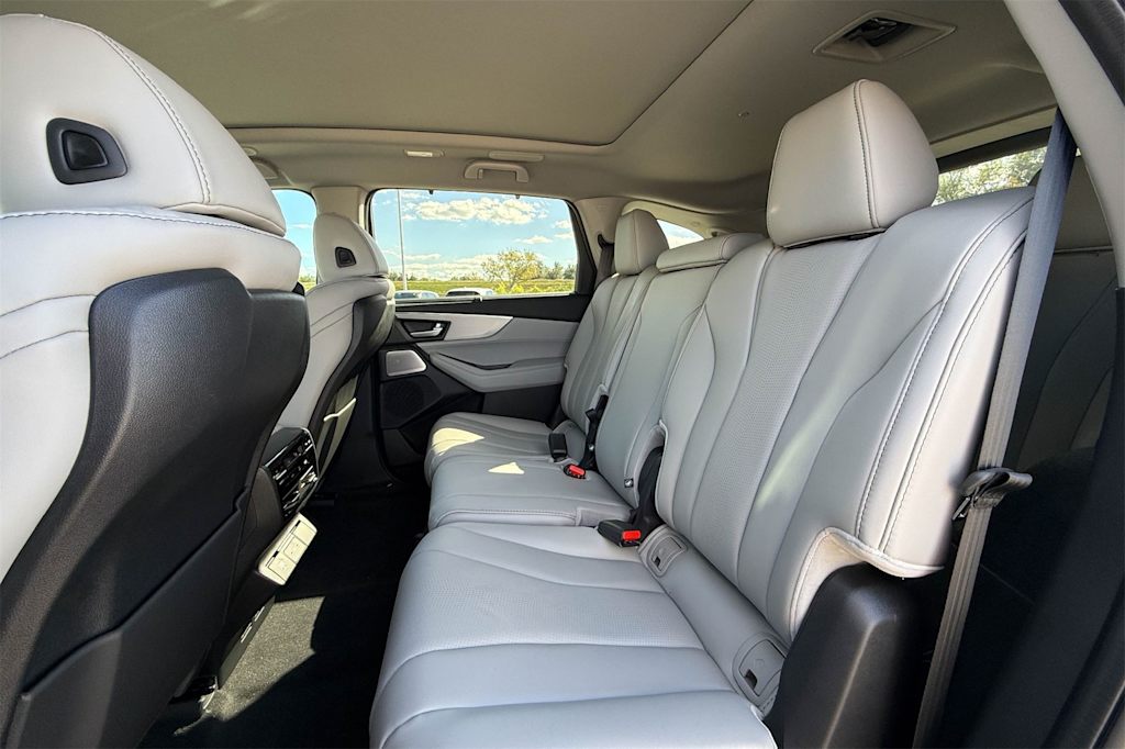 Thumbnail: 2026 Acura MDX - 21