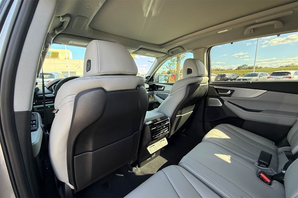 Thumbnail: 2026 Acura MDX - 13