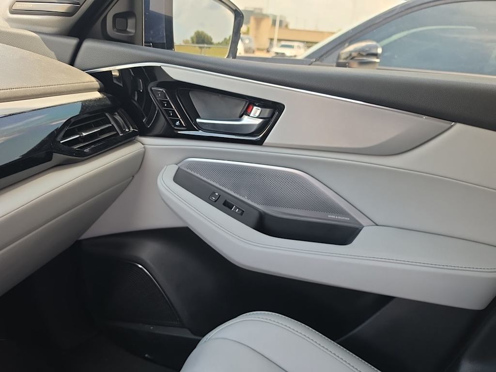 Thumbnail: 2026 Acura MDX - 13