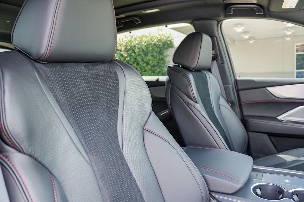 Thumbnail: 2026 Acura MDX - 20