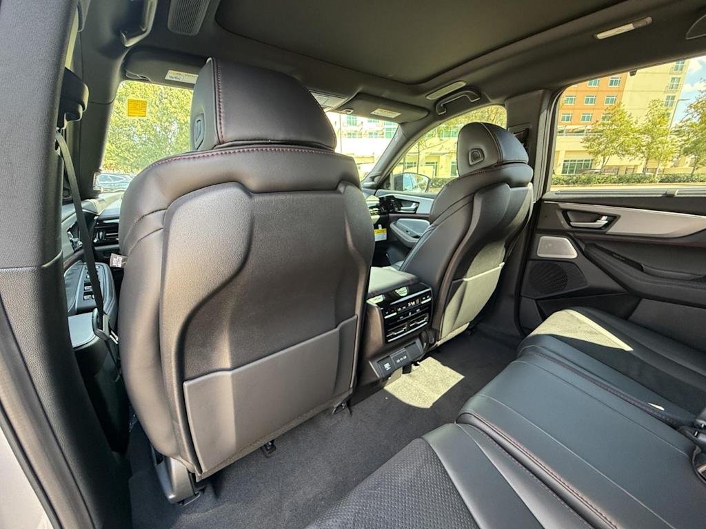 2025 Acura MDX Base 13