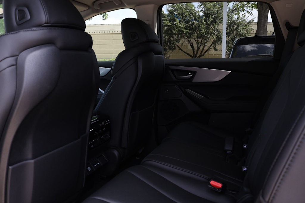 Thumbnail: 2026 Acura MDX - 13