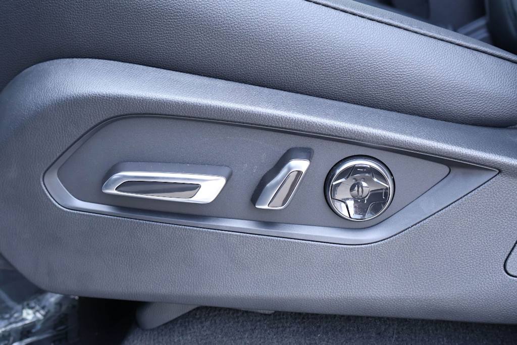 Thumbnail: 2026 Acura MDX - 24