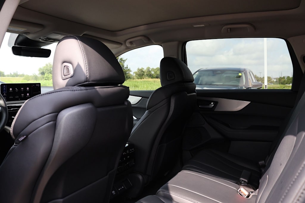 Thumbnail: 2026 Acura MDX - 13