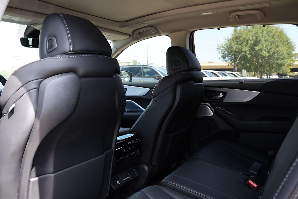 Thumbnail: 2026 Acura MDX - 13