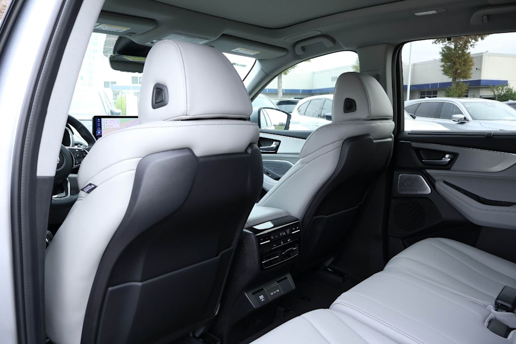 Thumbnail: 2026 Acura MDX - 13