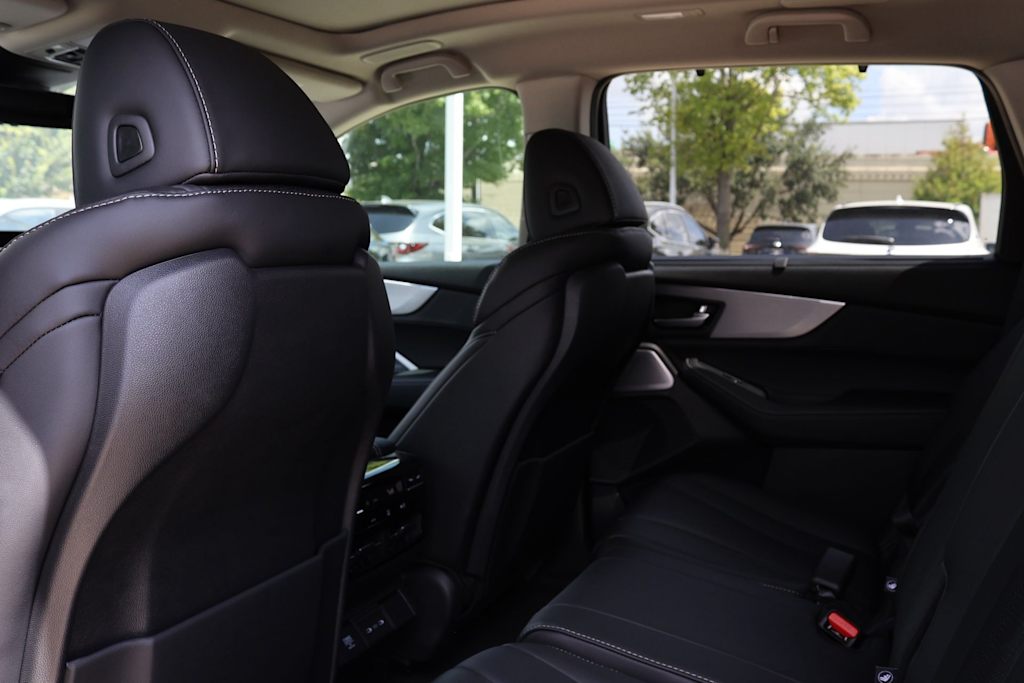 Thumbnail: 2026 Acura MDX - 13