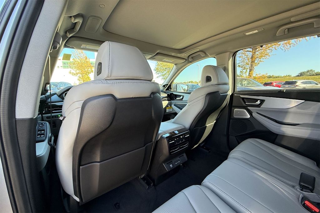 Thumbnail: 2026 Acura MDX - 13