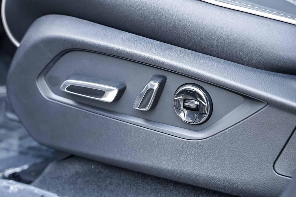 Thumbnail: 2026 Acura MDX - 26