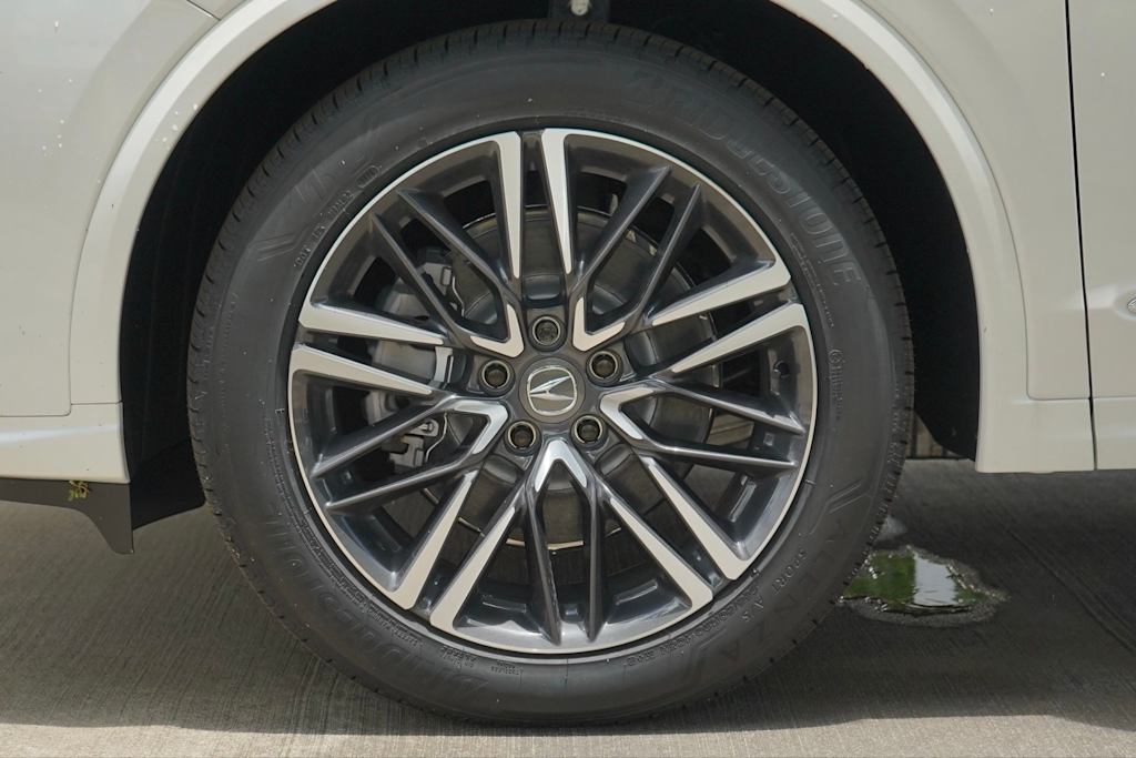 Thumbnail: 2026 Acura MDX - 8