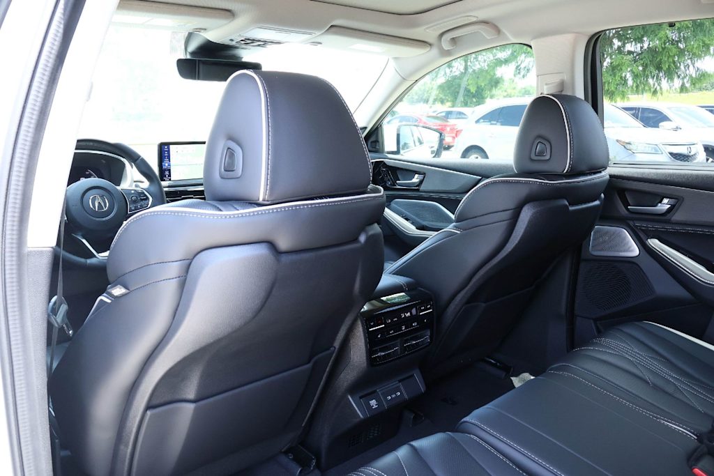 Thumbnail: 2026 Acura MDX - 20
