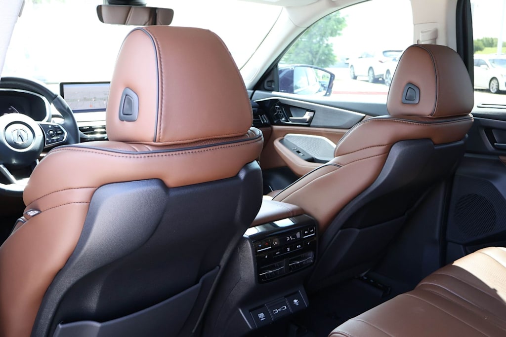 Thumbnail: 2023 Acura MDX - 13