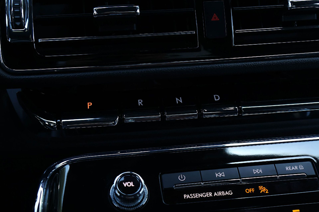 Thumbnail: 2024 Lincoln Navigator - 21