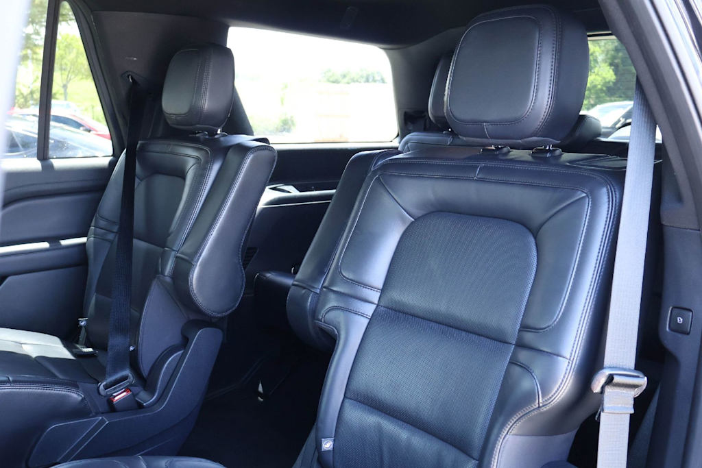 Thumbnail: 2024 Lincoln Navigator - 13
