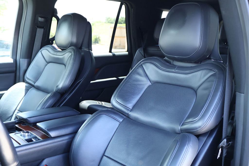 Thumbnail: 2024 Lincoln Navigator - 11