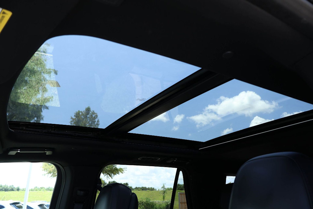 Thumbnail: 2024 Lincoln Navigator - 29