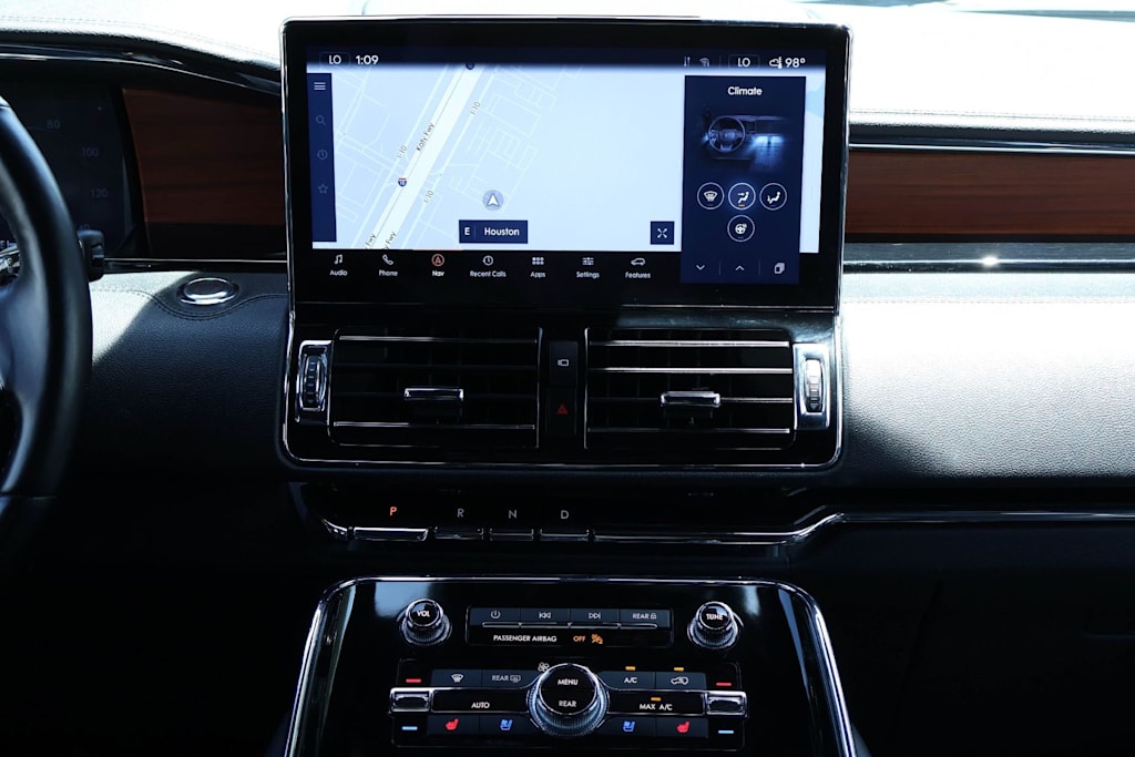 Thumbnail: 2024 Lincoln Navigator - 15