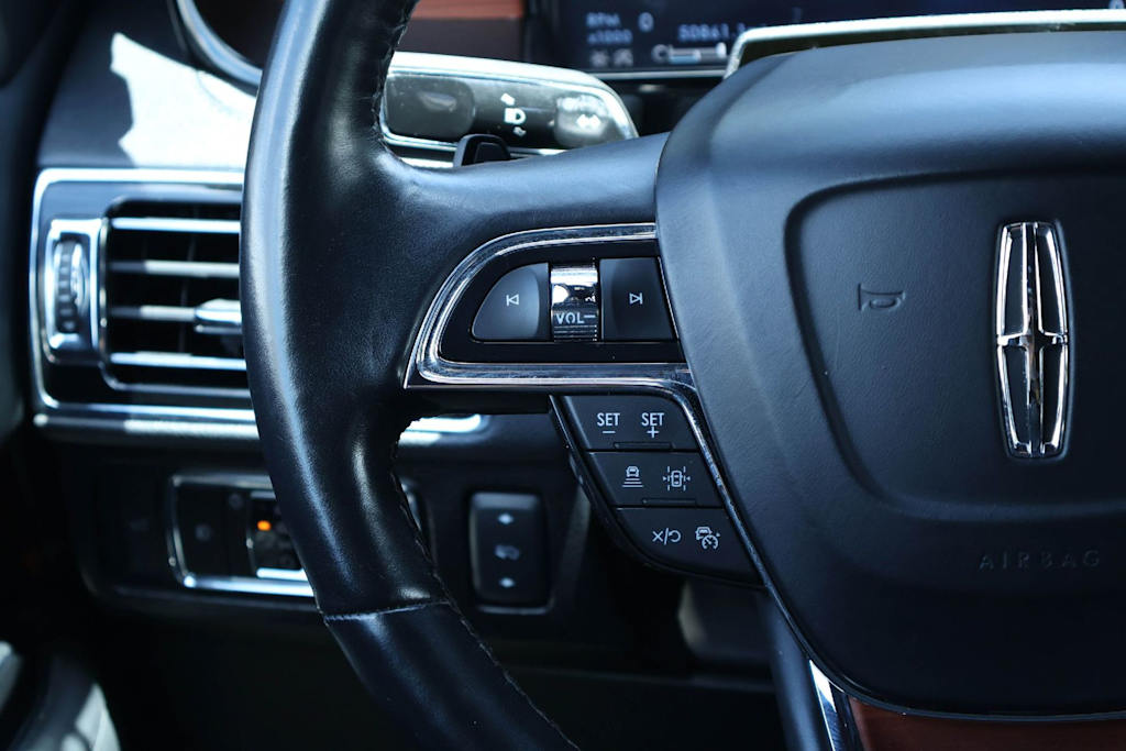 Thumbnail: 2024 Lincoln Navigator - 22