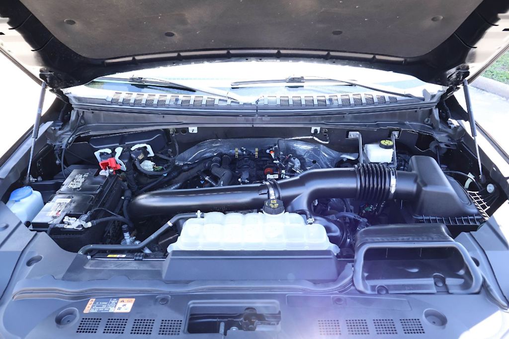 Thumbnail: 2024 Lincoln Navigator - 9