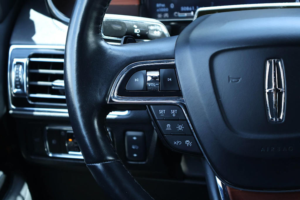 Thumbnail: 2024 Lincoln Navigator - 22