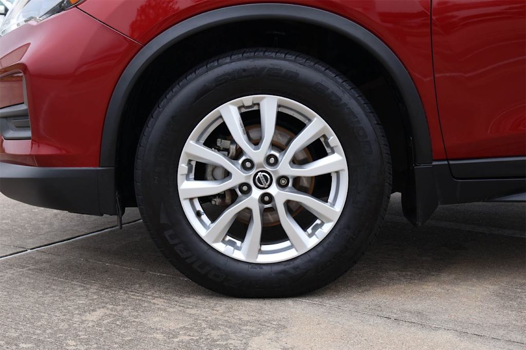 Thumbnail: 2018 Nissan Rogue - 8