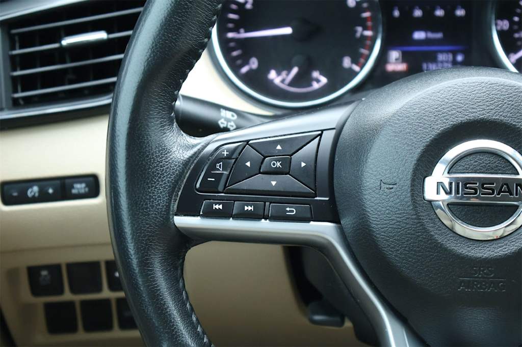 Thumbnail: 2018 Nissan Rogue - 22