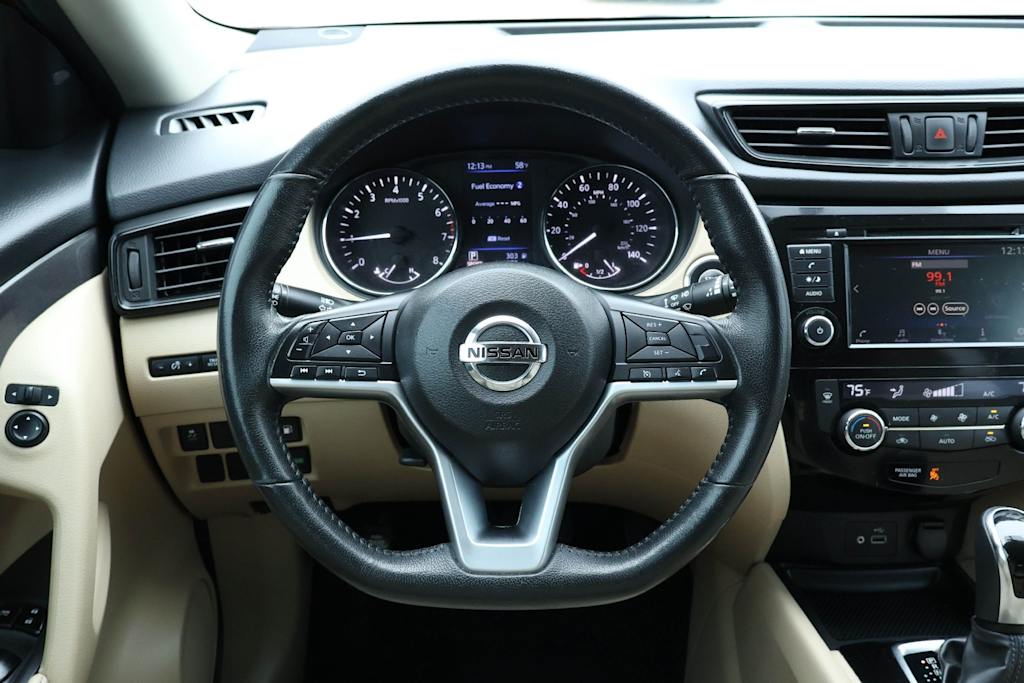 Thumbnail: 2018 Nissan Rogue - 14