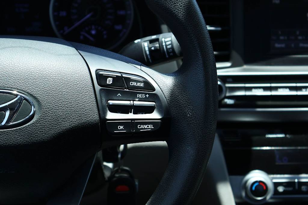 Thumbnail: 2020 Hyundai Elantra - 23