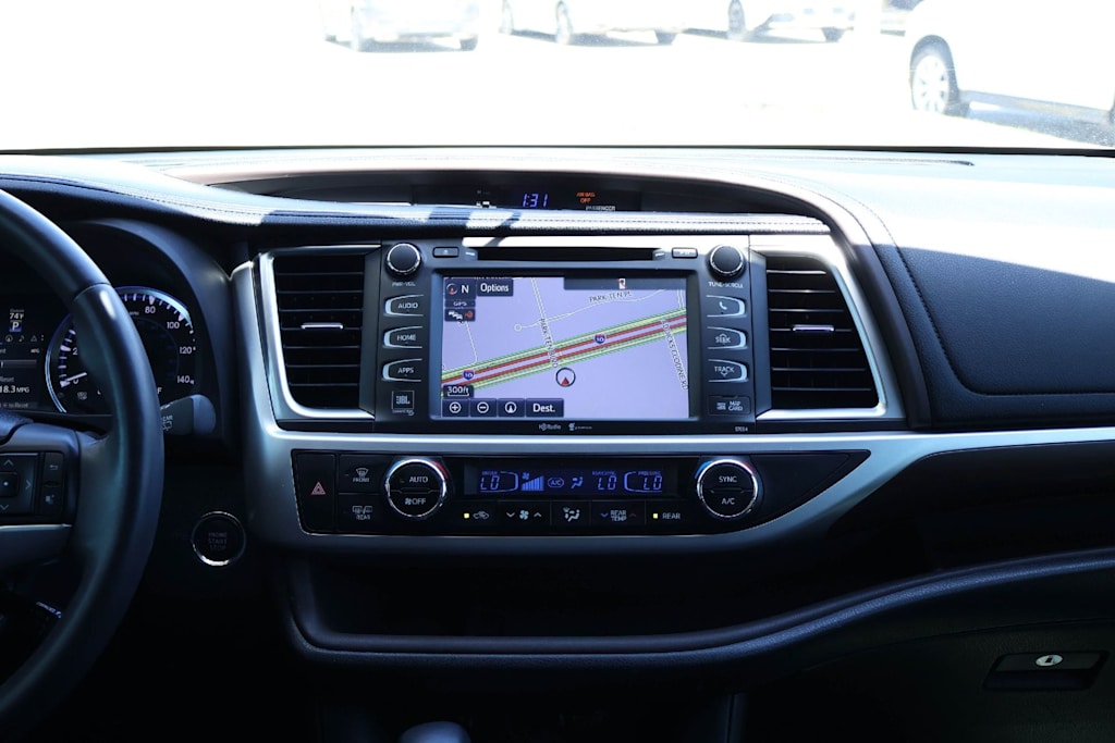 Thumbnail: 2014 Toyota Highlander - 14