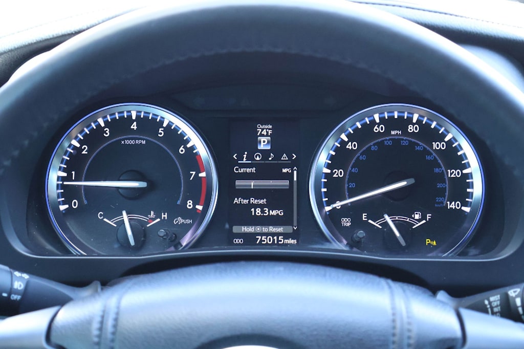 Thumbnail: 2014 Toyota Highlander - 16