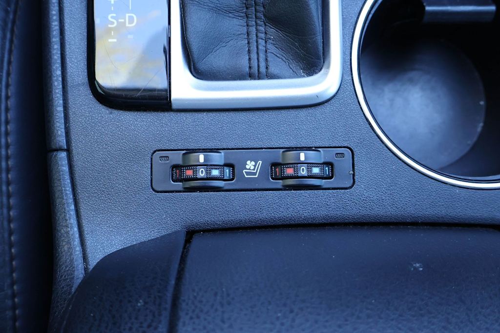 Thumbnail: 2014 Toyota Highlander - 25