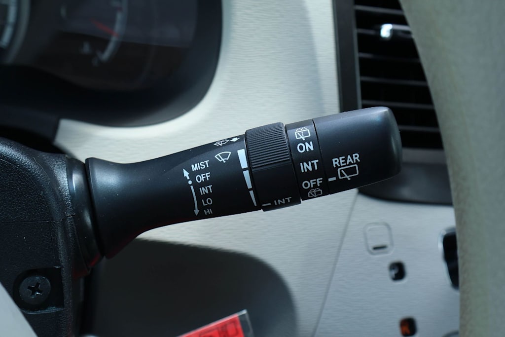 Thumbnail: 2014 Toyota Sienna - 28