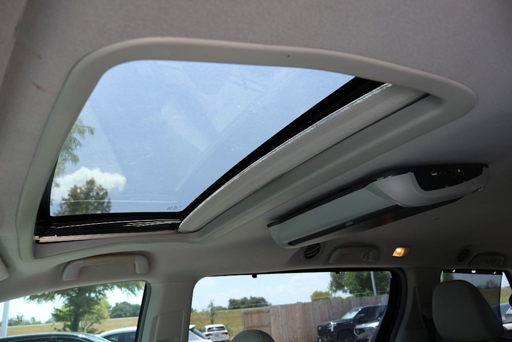 Thumbnail: 2014 Toyota Sienna - 29