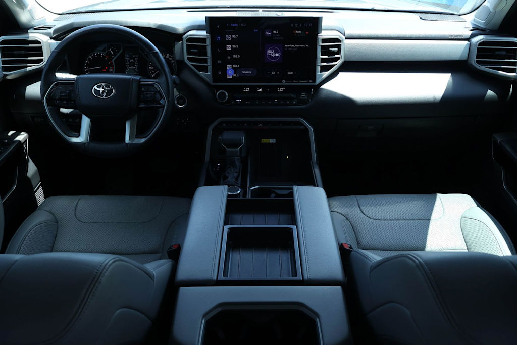 Thumbnail: 2022 Toyota Tundra - 10