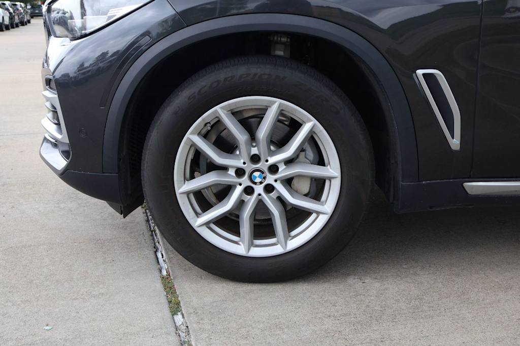 Thumbnail: 2022 BMW X5 - 8