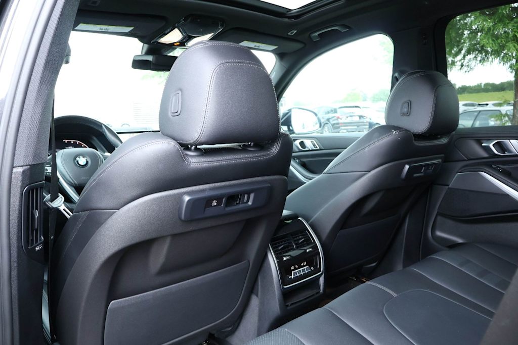 Thumbnail: 2022 BMW X5 - 13