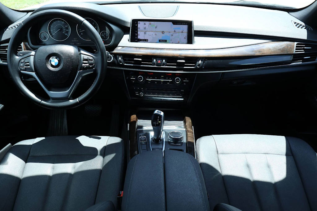 Thumbnail: 2017 BMW X5 - 10