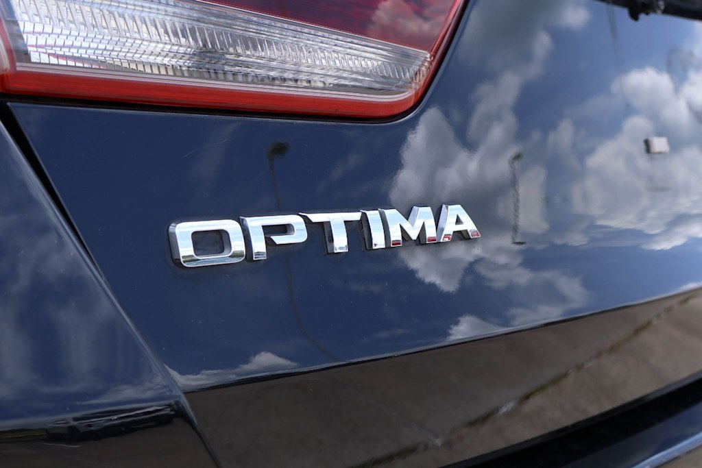 Thumbnail: 2020 Kia Optima - 7