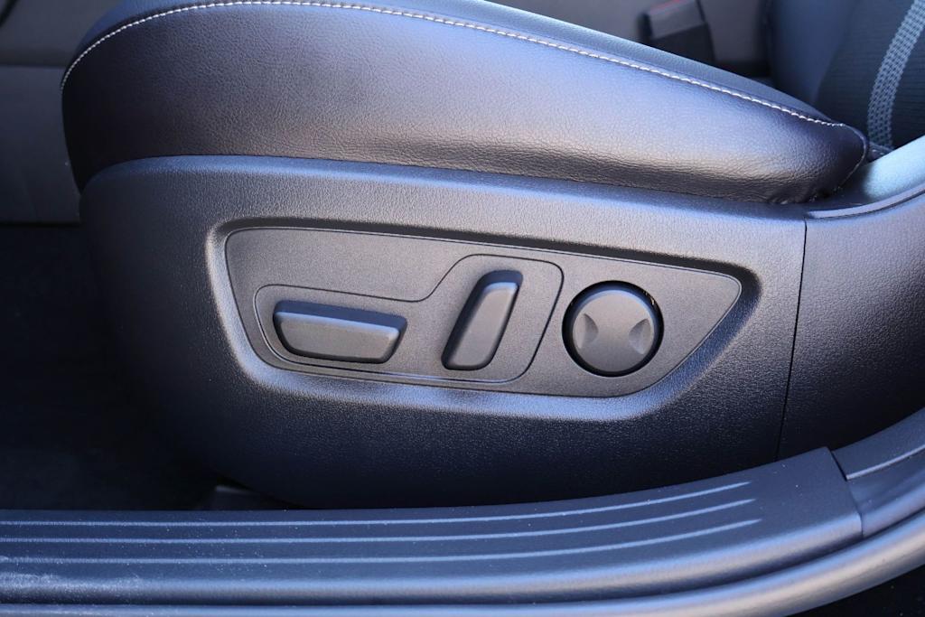 Thumbnail: 2025 Mazda CX-50 - 24