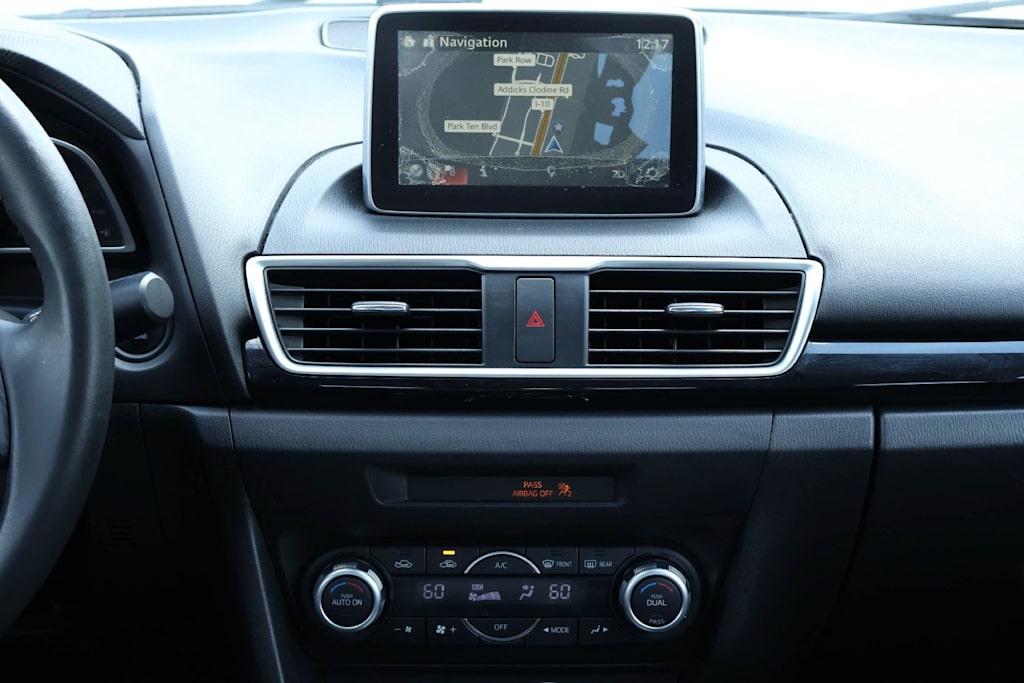 Thumbnail: 2016 Mazda Mazda3 - 15