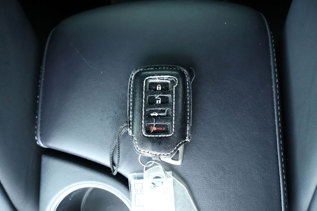 Thumbnail: 2020 Lexus IS - 18