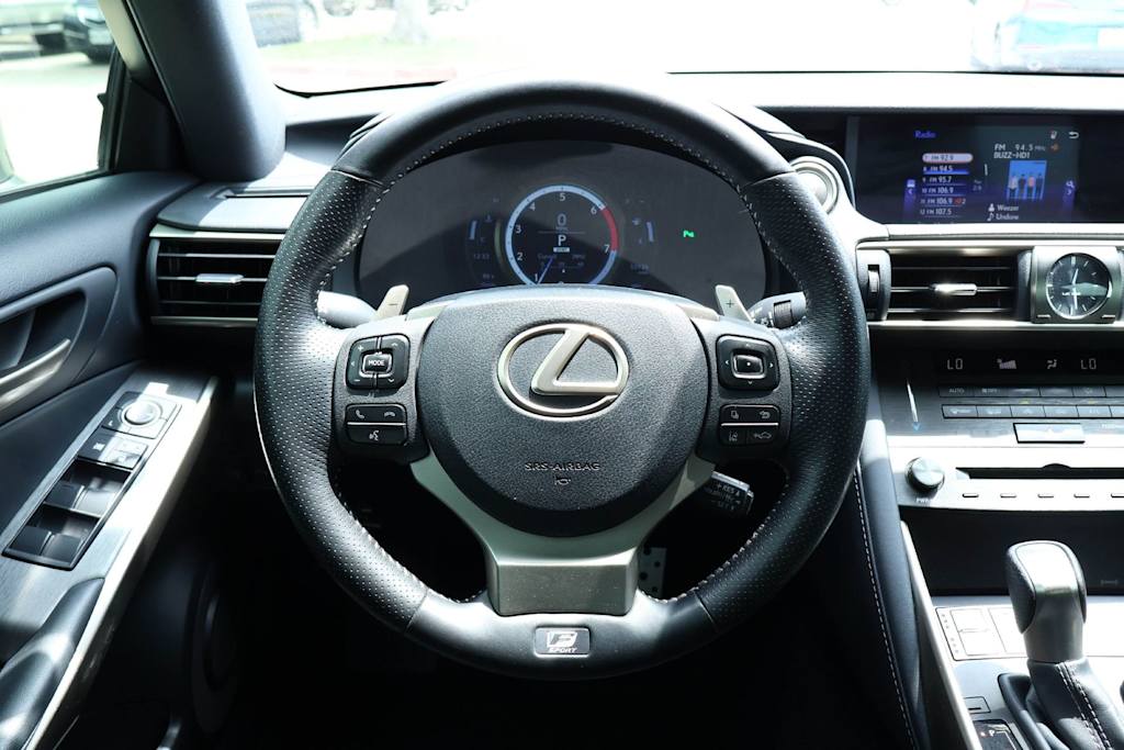 Thumbnail: 2020 Lexus IS - 13