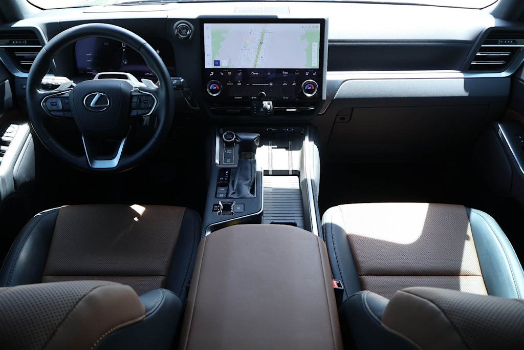 Thumbnail: 2025 Lexus ES - 10