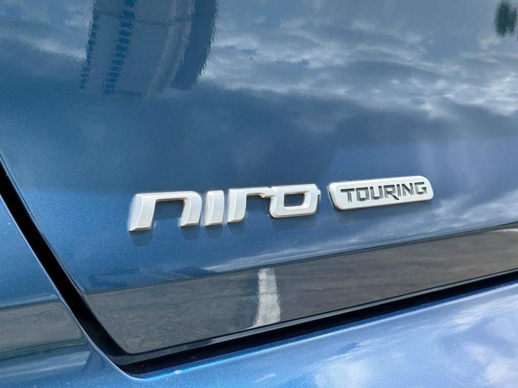 Thumbnail: 2017 Kia Niro - 6